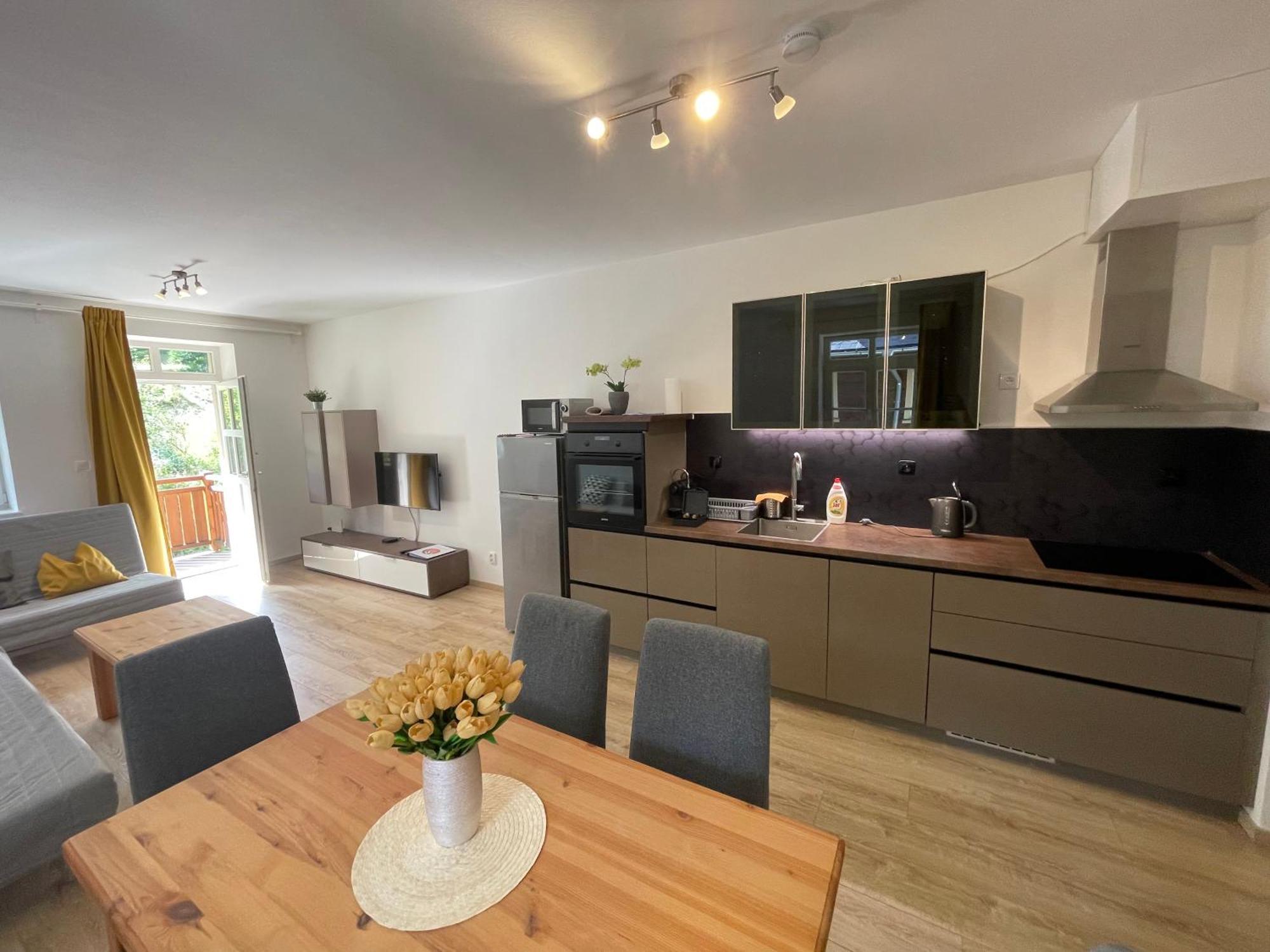 Apartman การ์โลวา สตูดังกา ภายนอก รูปภาพ